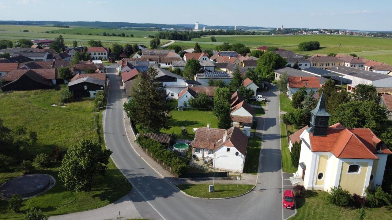 Wohlfuehlhof Bachzelt Otel Weitersfeld Dış mekan fotoğraf